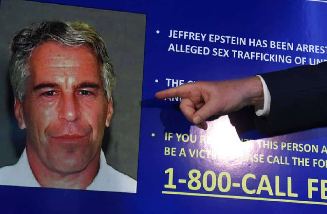 ‏מנהלי בנק ג'יי.פי מורגן התבדחו על הפדופיליה של אפשטיין