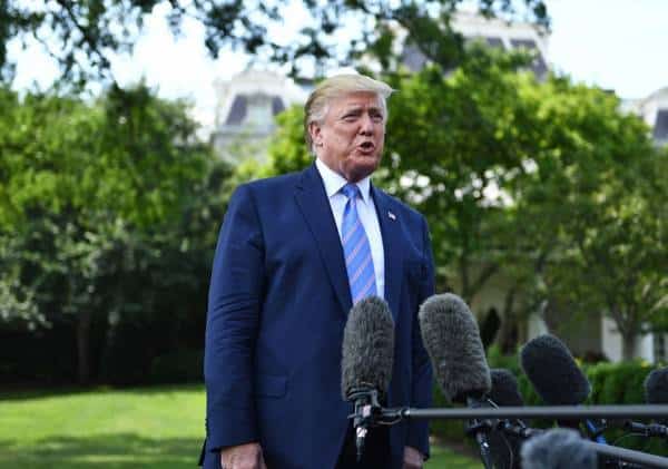 משיב אש: טראמפ תובע את מדינת קליפורניה