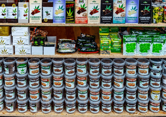 'Edibles': "שיטת תיוג מוצרי קנאביס שווה כקליפת השום עבור רוב הצרכנים"