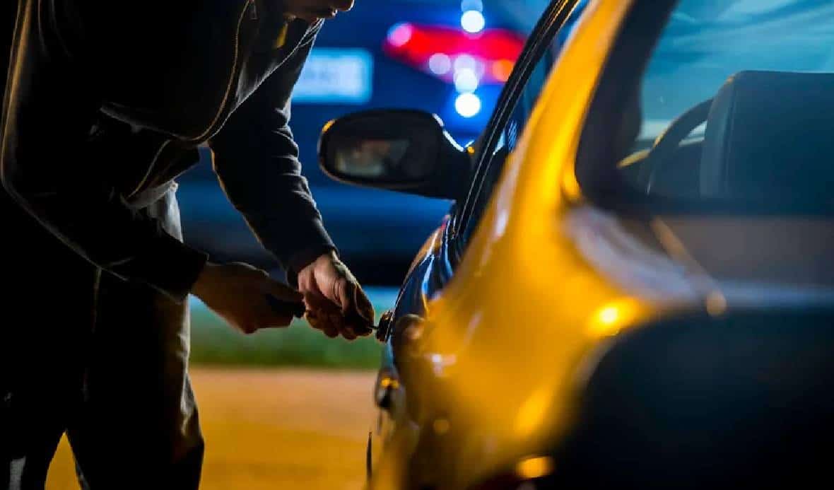 פלורידה: תושבי בוקה זועמים - "המשטרה לא עושה כלום לעצור את מכת הגניבות והפריצות, צריכים למות כדי שיקרה משהו?"