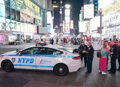אימה בלב ניו יורק: נער בן 17 פתח באש בטיימס סקוור ופצע שלושה אנשים