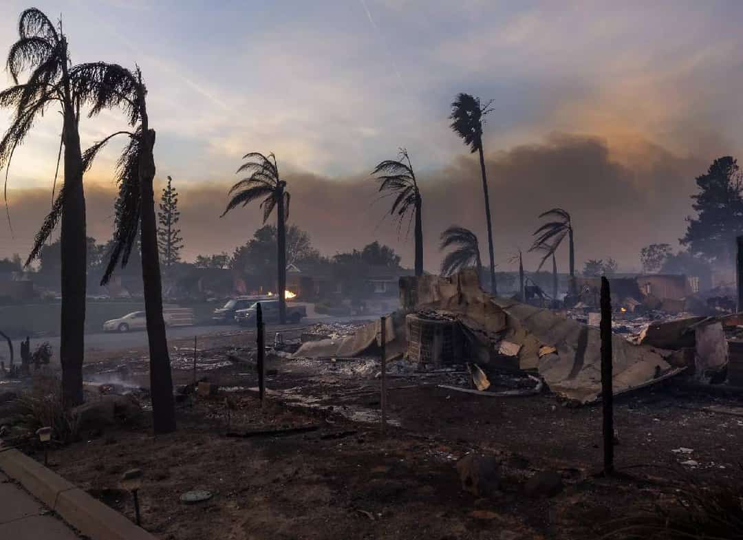 שריפת ההר: הרוח הפכה גן עדן לגיהינום בדרום קליפורניה