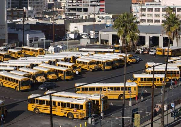 לתשומת לבם של ההורים בלוס אנג'לס: בתי הספר יישארו סגורים במהלך חודש אפריל