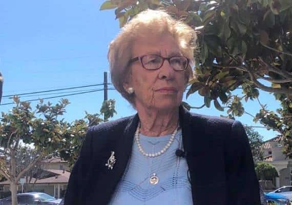 המפגש עם ניצולת השואה לא עזר: התיכון בקליפורניה ממשיך להפיץ שנאה