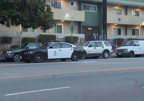 חשד לרצח בלוס אנג'לס: אם ובנה נמצאו ללא רוח חיים בשכונת ואלי גלן