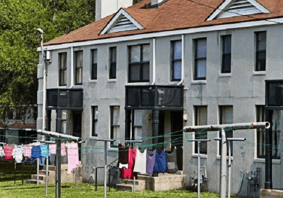 אין שום מקום בארה"ב בו אפשר לשכור דירת 2BR בשכר מינימום