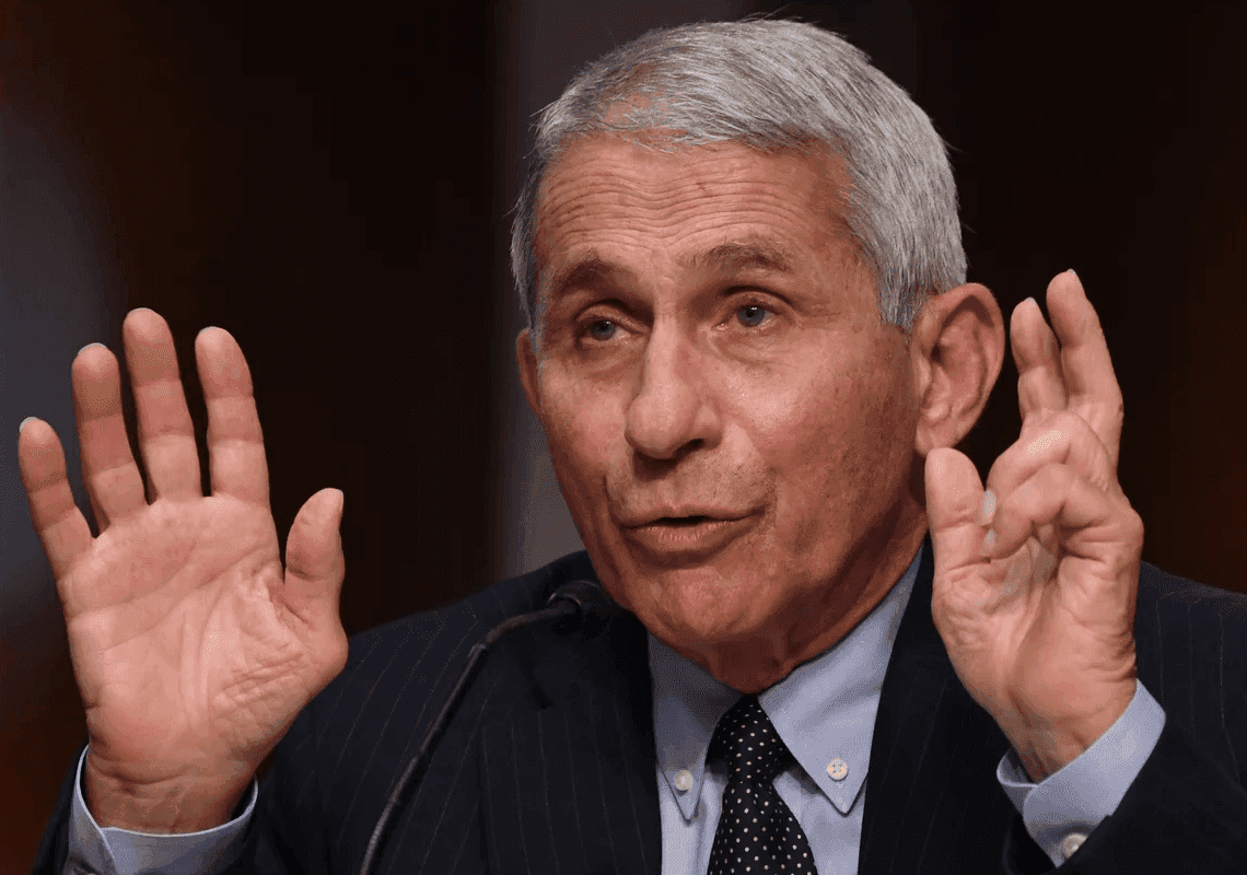 שעות אחרי שהכריז כי ארה"ב יצאה משלב המגפה - פאוצ'י חוזר בו מדבריו 