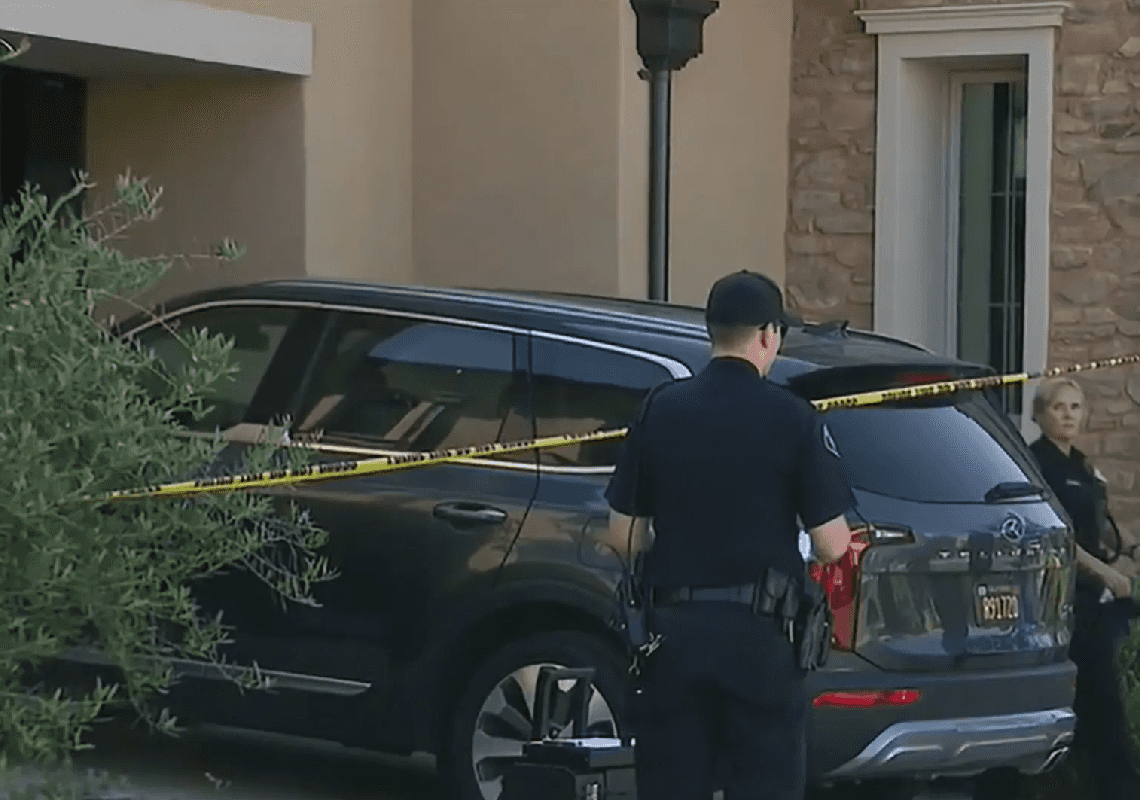 חשד לרצח והתאבדות: שלוש גופות במצב ריקבון מתקדם נמצאו בדירה בקליפורניה 