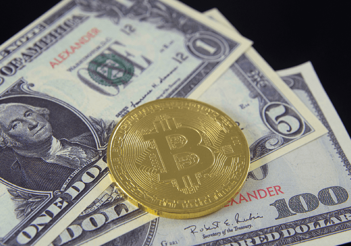 עידן הביטקוין: הדולר האמריקאי איבד 97% מכוח הקנייה שלו 