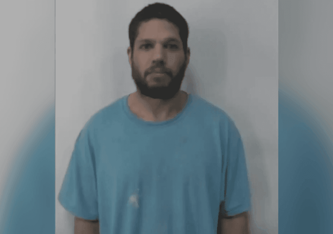 בת 13 מטקסס נמצאה בצפון קרוליינה - נעולה בביתו של גבר בן 34