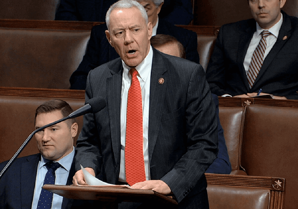 הסערה סביב מימון כיפת ברזל: "יפה לראות את הדמוקרטים בגרון אחד של השני"