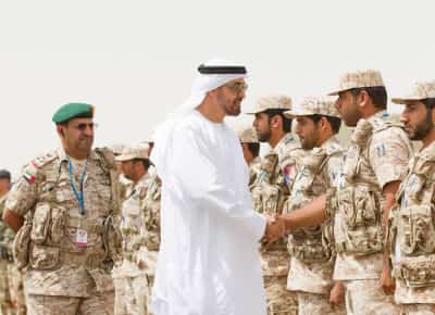 האמירויות נכנסות למלחמה: איך מדינת המפרץ הפכה מגשרת שקטה ללוחמת נחושה