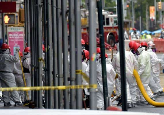 ניו יורק: תושבים שפונו מבתיהם בשל פיצוץ צינור קיטור לא יודעים מתי יוכלו לשוב לשגרה