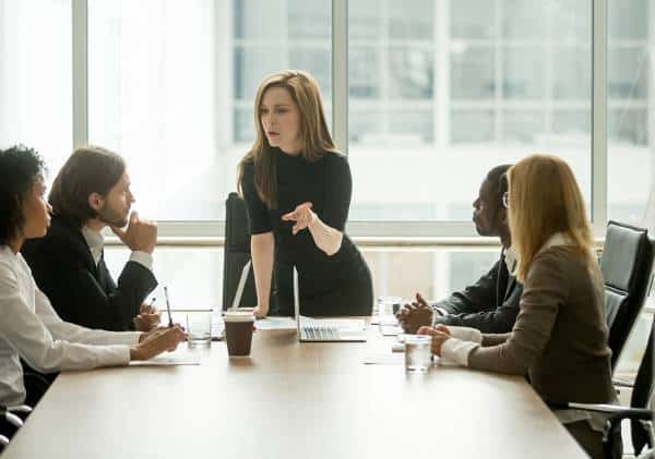 "אפליה נגד גברים": קליפורניה נתבעת בעקבות חוק המחייב למנות נשים לתפקידים בכירים