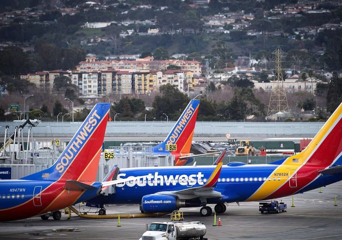 שניות מאסון בסן פרנסיסקו: מטוס חצה מסלולים בעת ששתי טיסות עמדו לנחות