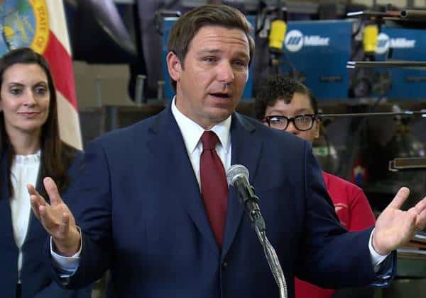 400 מיליון דולר לטובת שכר המורים: תוכנית החינוך של מושל פלורידה יוצאת לדרך