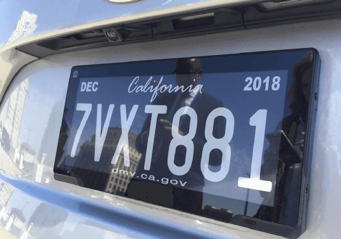 לנהגים בקליפורניה: לוחיות רישוי דיגיטליות זמינות לכולם