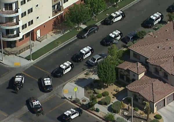 מצוד נרחב במחוז לוס אנג'לס אחר חשוד שירה בשוטר עם רובה צלפים