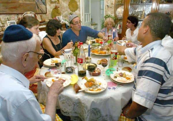 שעות ספורות לפני כניסת החג בלוס אנג'לס: משרד השריף מחדד את ההנחיות לקהילה היהודית