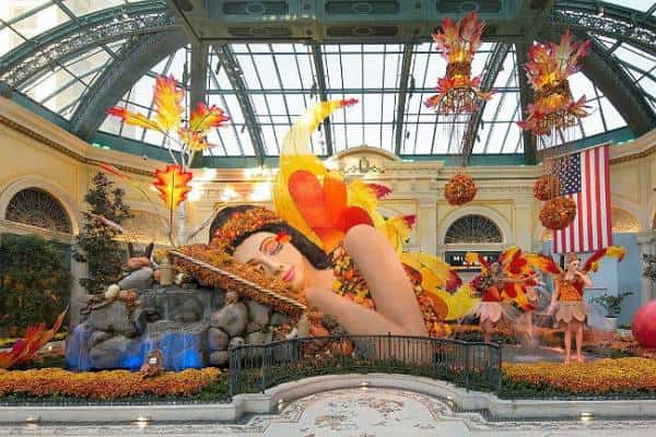 חילופי עונות: כך זה נראה באחת התערוכות המרהיבות ביותר שתמצאו בלאס וגאס