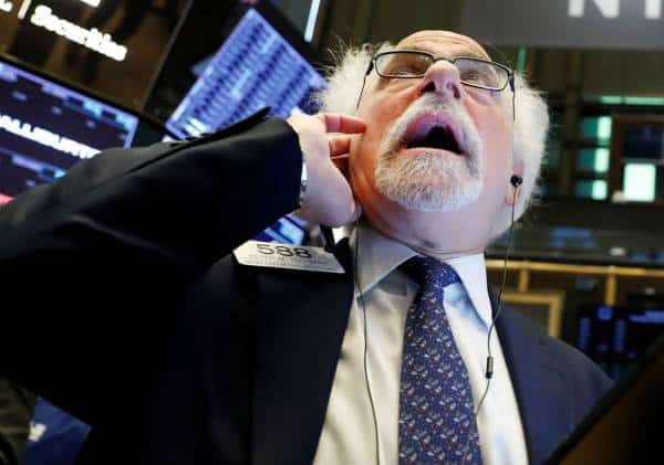 כלכלת ארה"ב משגשגת, אך בהלת הקורונה מאיימת לעצור את המומנטום