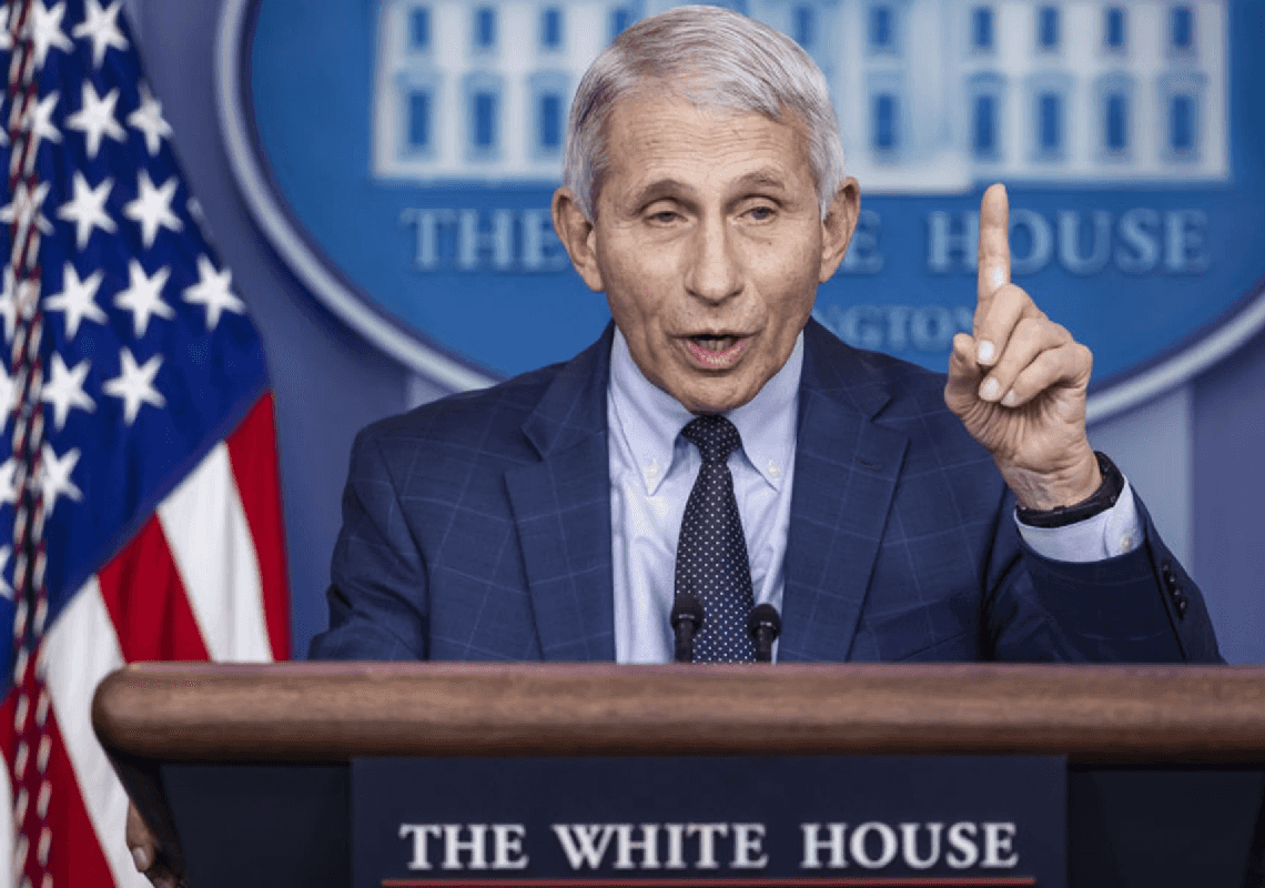 פאוצ'י: "האומיקרון כמעט בוודאות פחות קטלני"