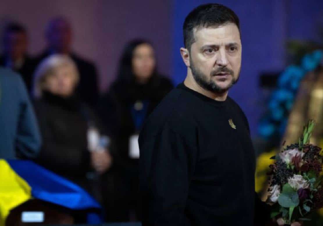 ‏שערוריית שחיתות באוקראינה מעמיקה - זלנסקי פיטר שורת בכירים