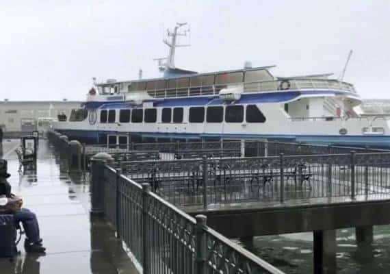 סן פרנסיסקו: ספינה התנגשה במסוף נוסעים גדוש בתיירים