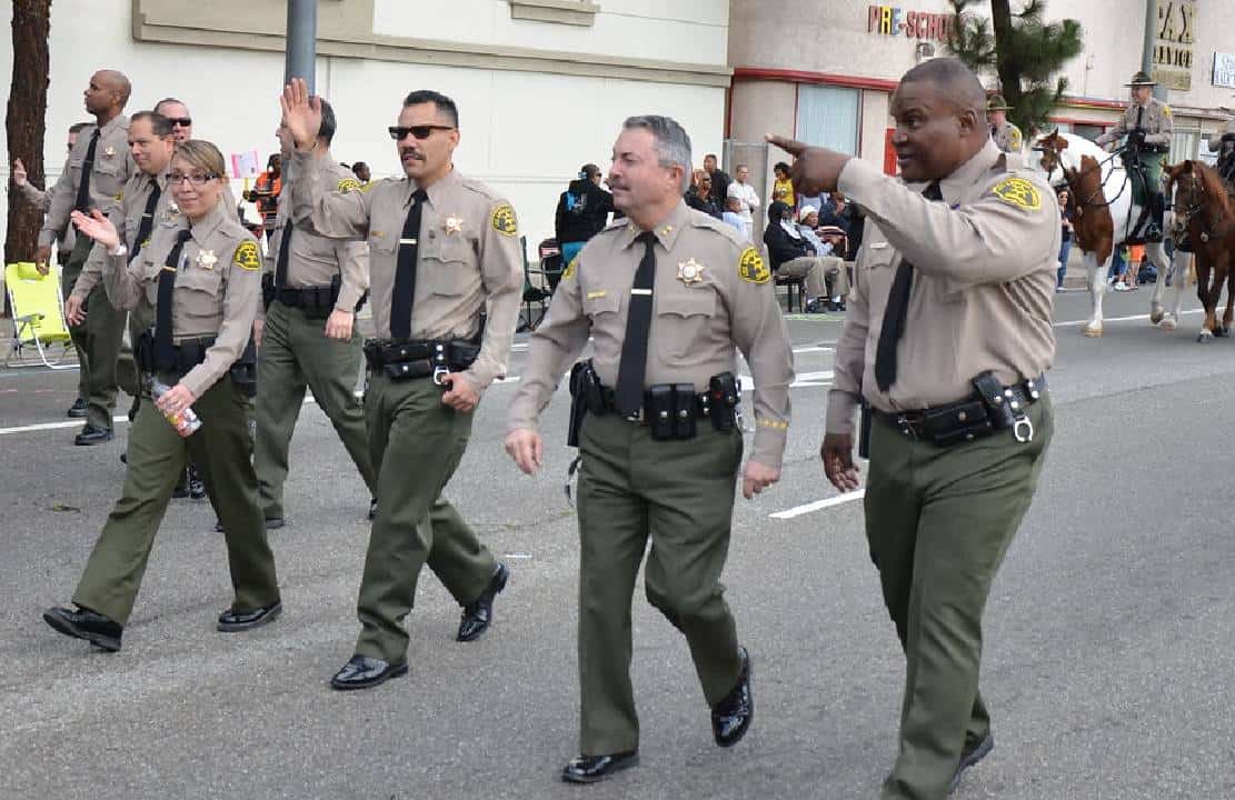 קונספירציה, סקנדל או צירוף מקרים טראגי? ‏ארבעה מעובדי מחלקת השריף של לוס אנג'לס התאבדו בפרק זמן של 24 שעות‏