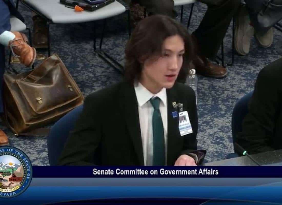 מנהיגי העתיד: שני בני נוער יהודים מלאס וגאס יוזמים חקיקה נגד אנטישמיות