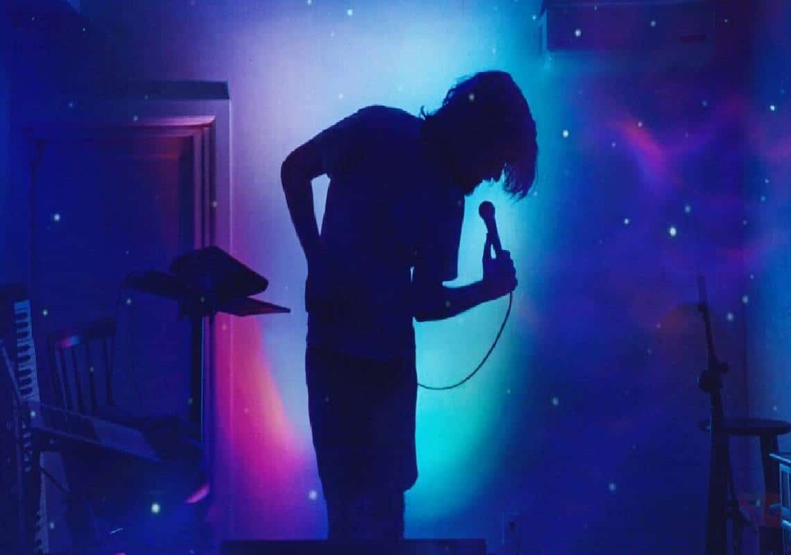 ״בו ברנהאם: בפנים״: מופע קומי-מוזיקלי חדש שלגמרי שווה שתכירו