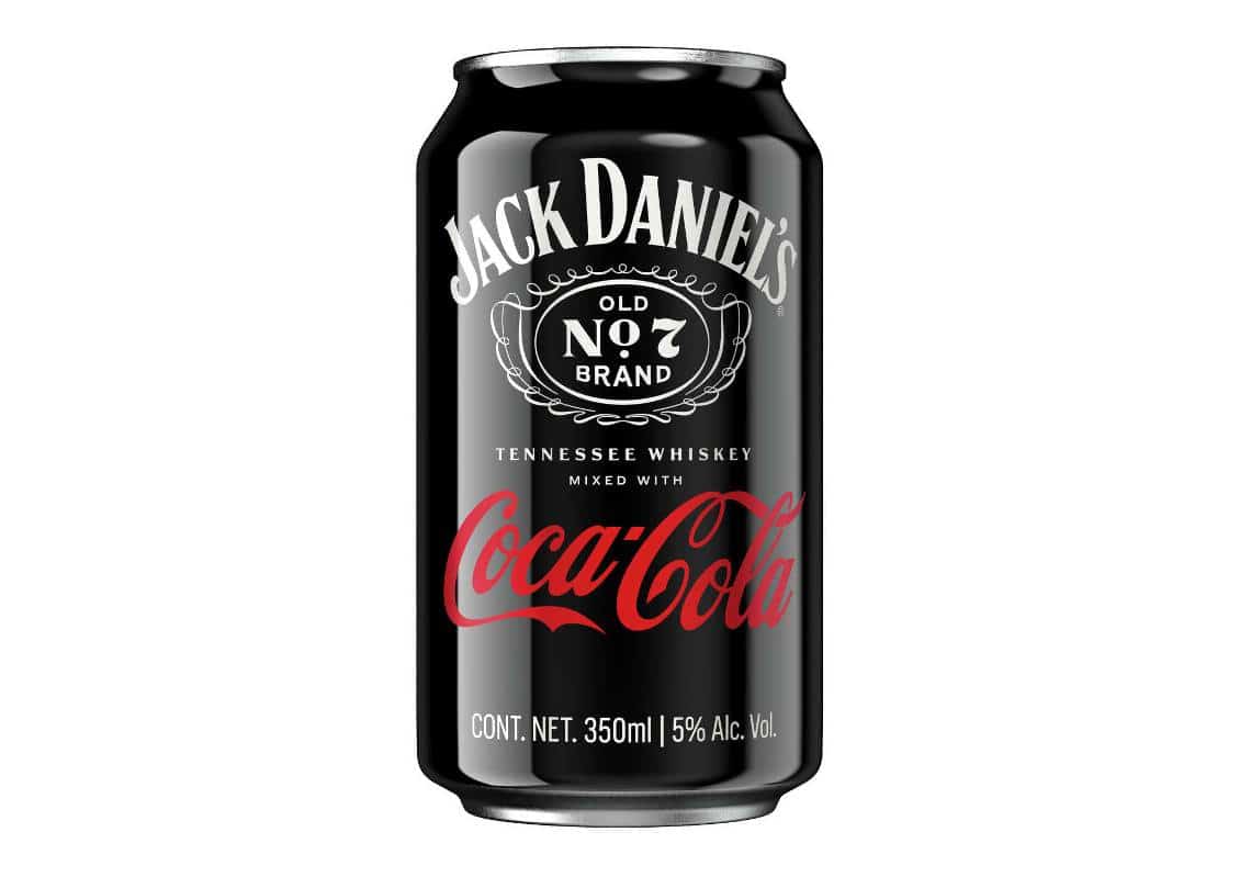 כבר לא צריך ברמן: אחד המשקאות האייקונים בעולם יוגש מעתה בפחית מעורבבת