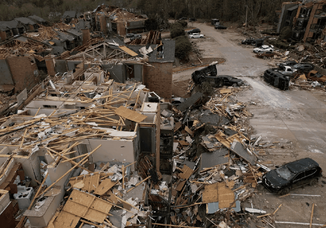 סוף שבוע קטלני ברחבי ארה"ב: למעלה מ-30 הרוגים כתוצאה מסופות טורנדו רבות