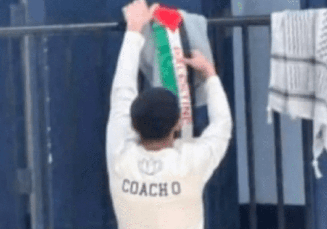 אנטישמיות בתיכון אמריקאי: מאמן כדורסל תלה דגל פלסטיני וסירב ללחוץ את ידי הקבוצה היהודית