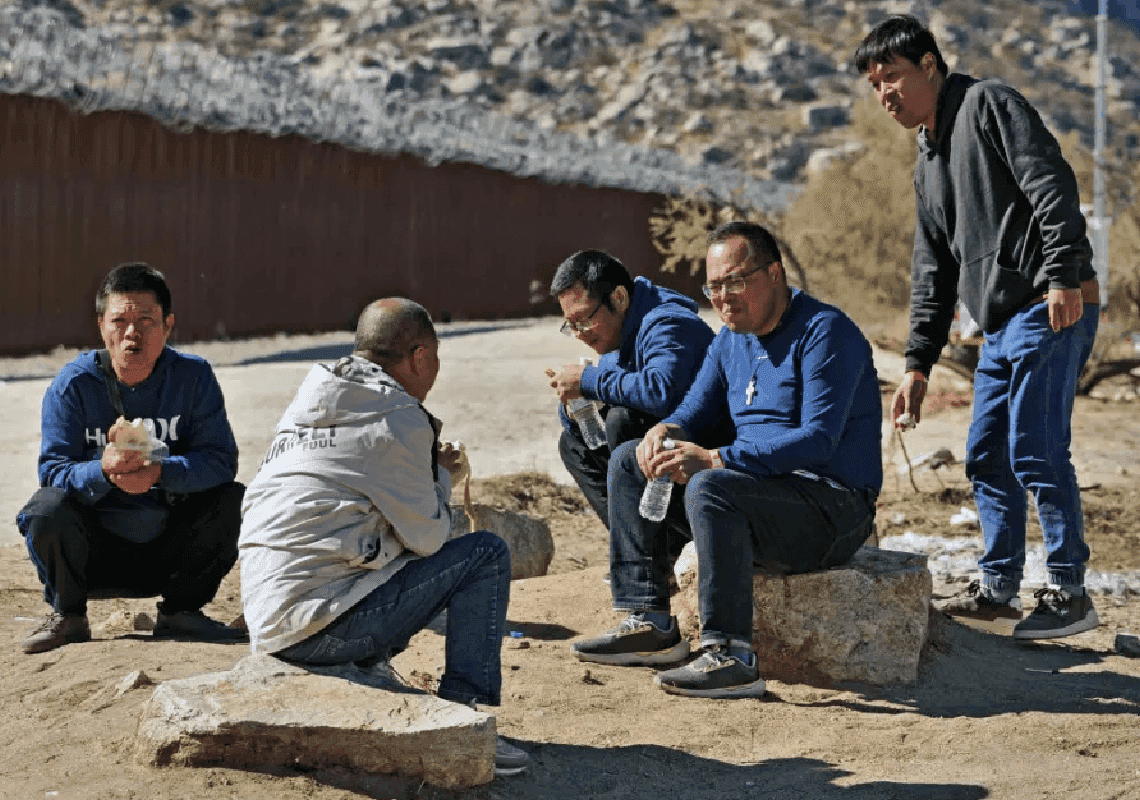 האם סין בונה צבא משלה בתוך ארה"ב?