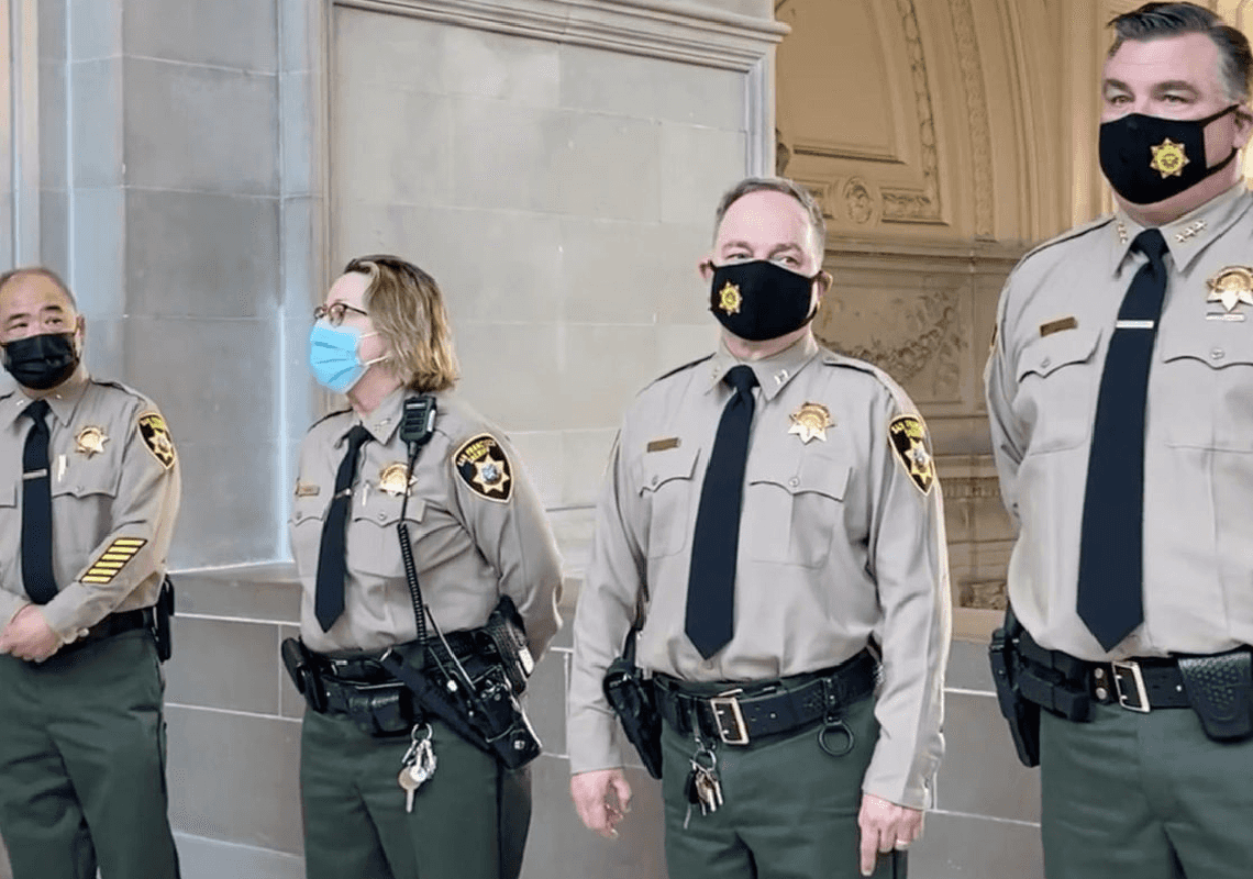 איגוד השריף של סן פרנסיסקו נגד חובת החיסונים: 'שוטרים שייאלצו להתחסן יפרשו, והעיר לא יכולה להרשות זאת לעצמה"