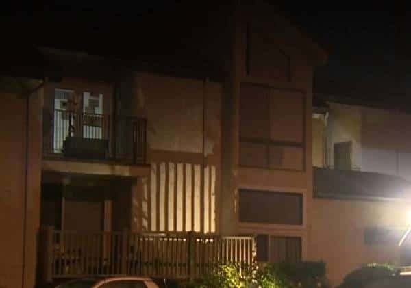 "מוות לאמריקה" וכרזות אנטישמיות התגלו על בית בקלבסס