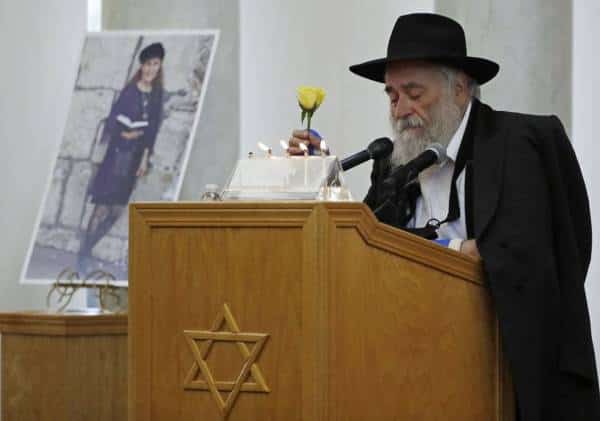 "מעשיו לא מייצגים את היהדות": ניצול פיגוע הירי בבית חב"ד חשוד בהונאת ענק