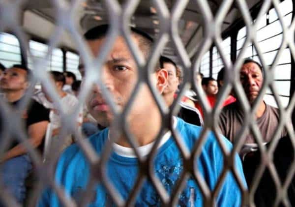 הפשע משתלם: ניו יורק שיחררה 7,500 שוהים בלתי חוקיים שביצעו פשעים חמורים אל רחובות ארה"ב