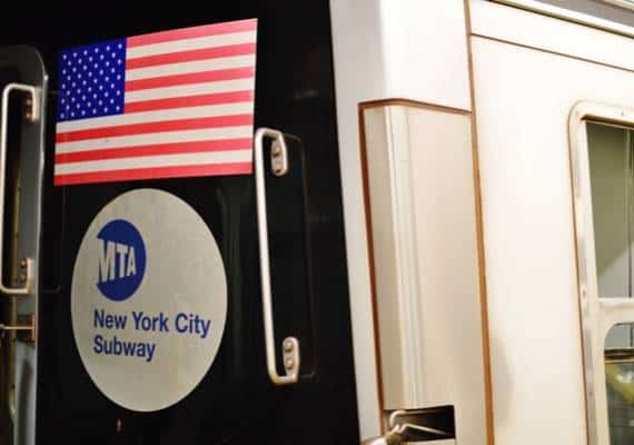 ניו יורק: האם ניהול התחבורה הציבורית יעבור לידי העירייה? קורי ג'ונסון מקווה שכן