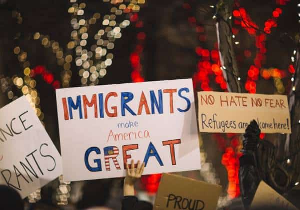 בטענה להפרת חופש הביטוי: נפסל חוק האוסר על עידוד הגירה לא חוקית
