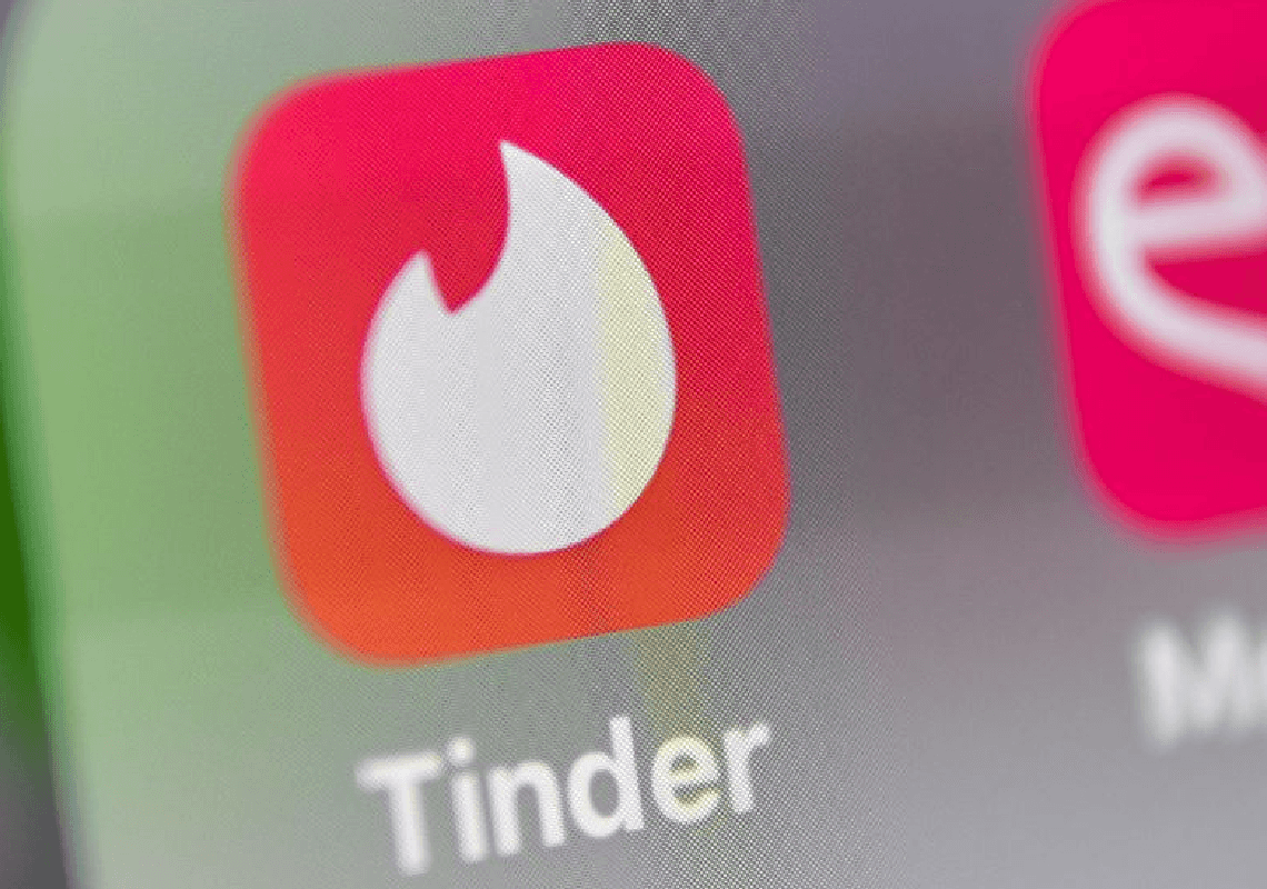 אימת הטינדר: נפגשה עם גבר באוקלנד – שחטף וכלא אותה במשך שלושה ימים