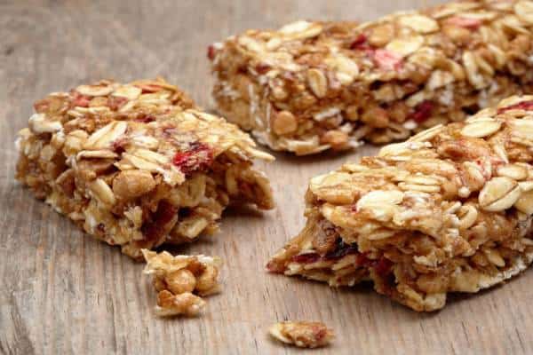 תחטפו את זה: לא כל חטיפי הבריאות בריאים באמת. איך תדעו?