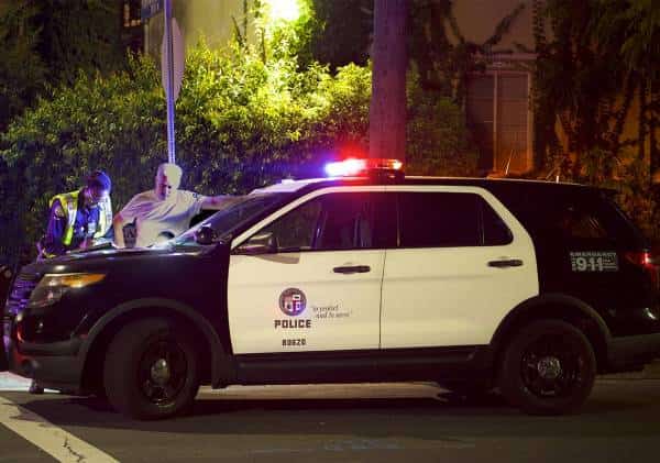 ואלי לוס אנג'לס: חיפושים נרחבים אחר נהגת שברחה מתאונת דרכים קטלנית