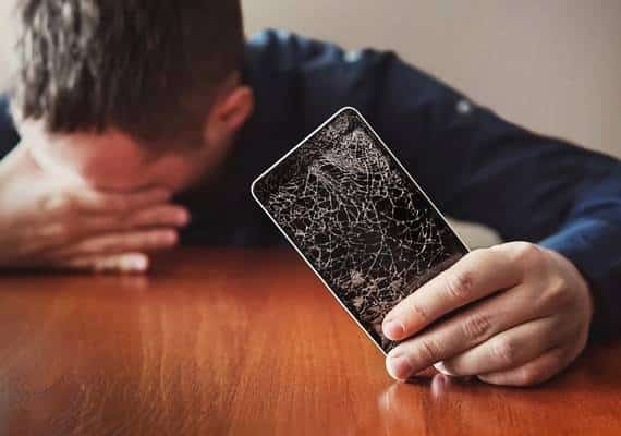 שוב נשבר לכם המסך של הסמרטפון? יש לזה סיבה 