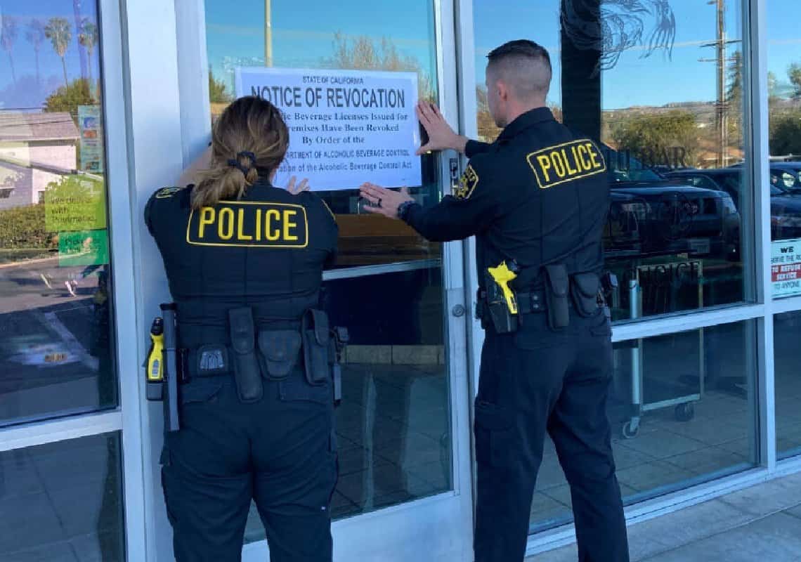 שנה לאחר שמסעדה בוואלי לוס אנג'לס מכרה אלכוהול לקטינה שגרמה לתאונה קטלנית: בית העסק נסגר