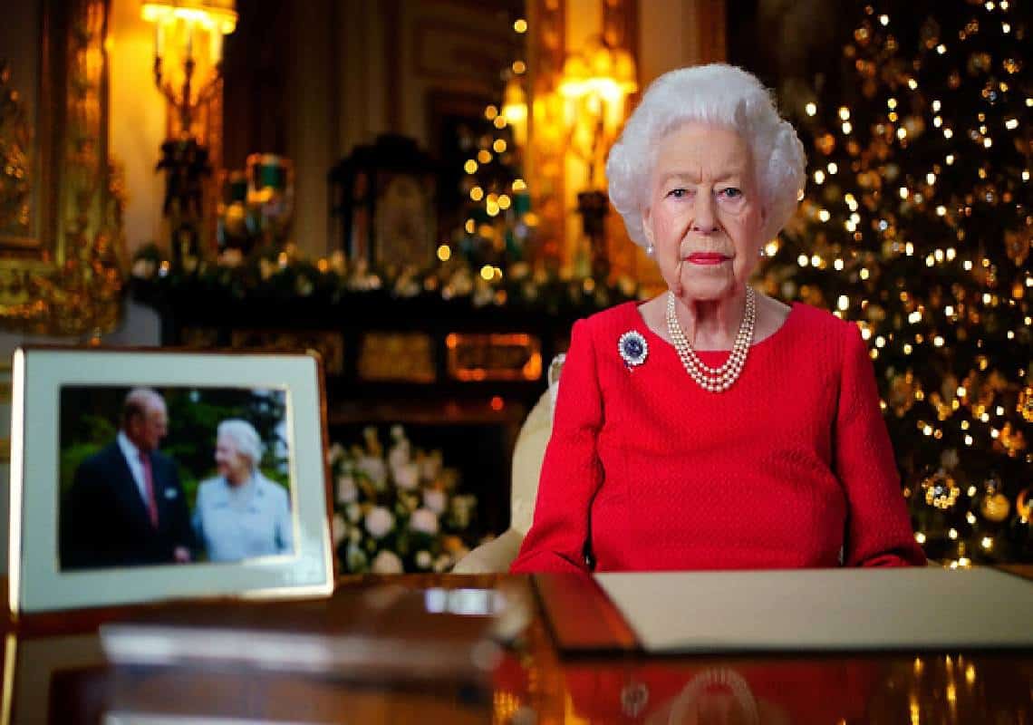 המלכה אליזבת בנאום רשמי: ״תקופת החגים הזו עלולה להיות קשה עבור מי שאיבדו את יקיריהם״
