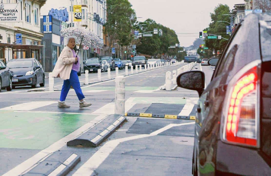 קליפורניה: החניה ליד מעברי חציה תהפוך לבלתי חוקית