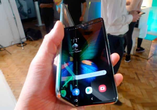 לאחר רצף של דחיות ועיכובים: הטלפון המתקפל של סמסונג מגיע לארה"ב