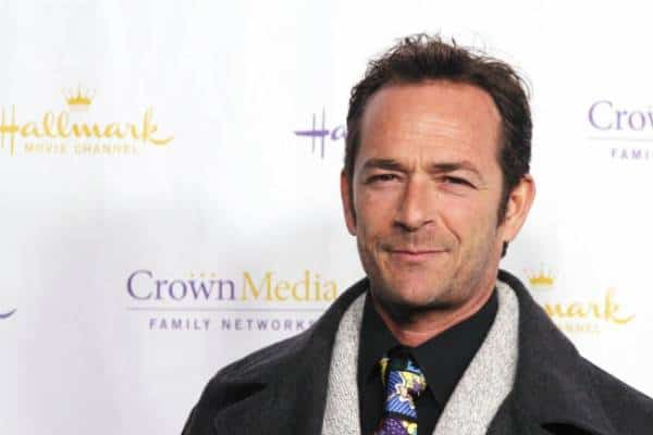 חשש: האם התקף השבץ המסיבי השאיר את לוק פרי בתרדמת? 